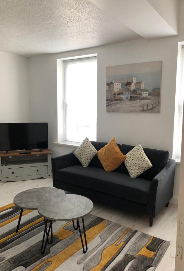Spacious And Bright Town Centre Apartment باليكاسل المظهر الخارجي الصورة